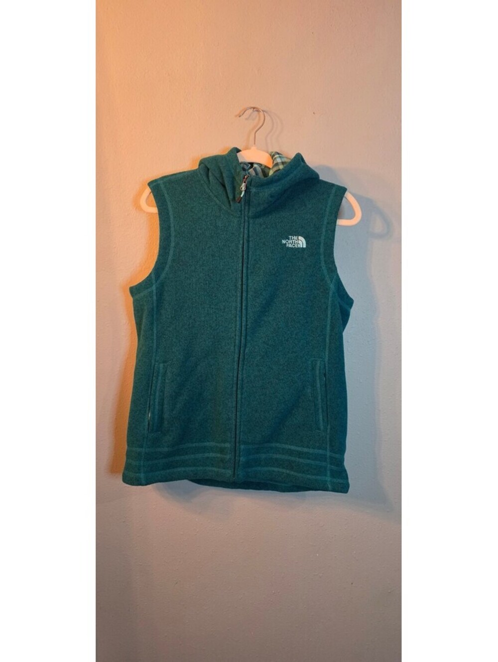 The North Face Women's L Teal Hooded Fleece Vest Plaid Lined Full Zip